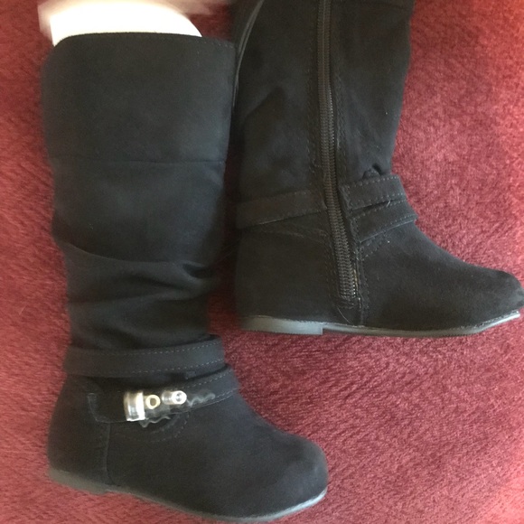 Girl’s Size 5 New Boots - Picture 2 of 5